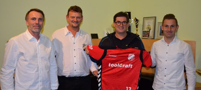 Toolcraft sponsert Trikotsatz für Fußballer